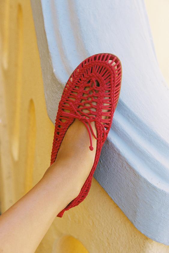 BRAIDED SHOES WITH LACES