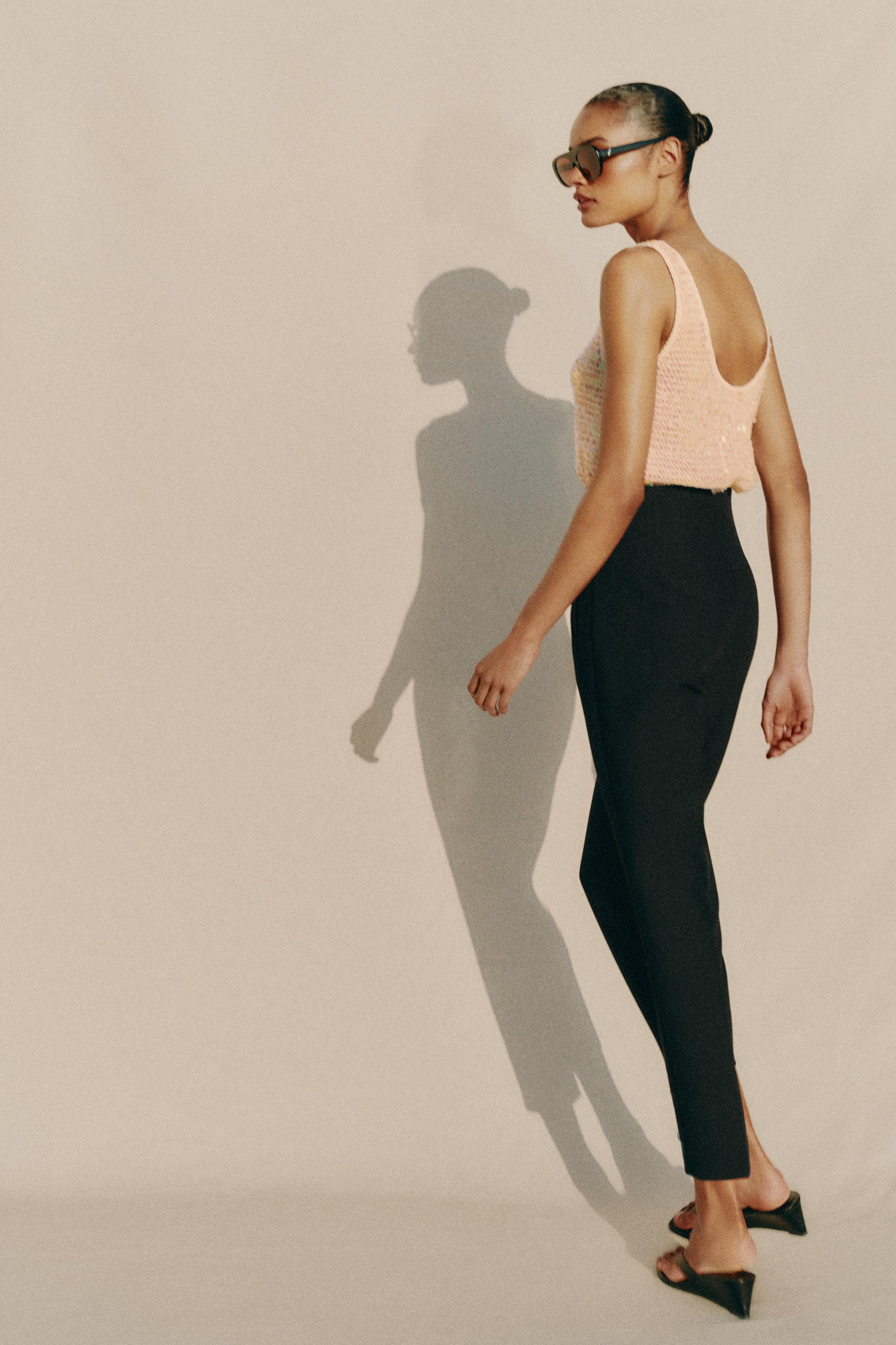 HIGH-WAISTED PANTS