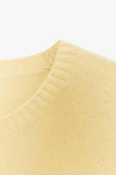PULL BASIQUE 100 % LAINE - Jaune clair de Zara - Image 7