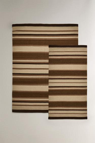 TAPIS RAYURES CONTRASTANTES - Marron de Zara - Image 0