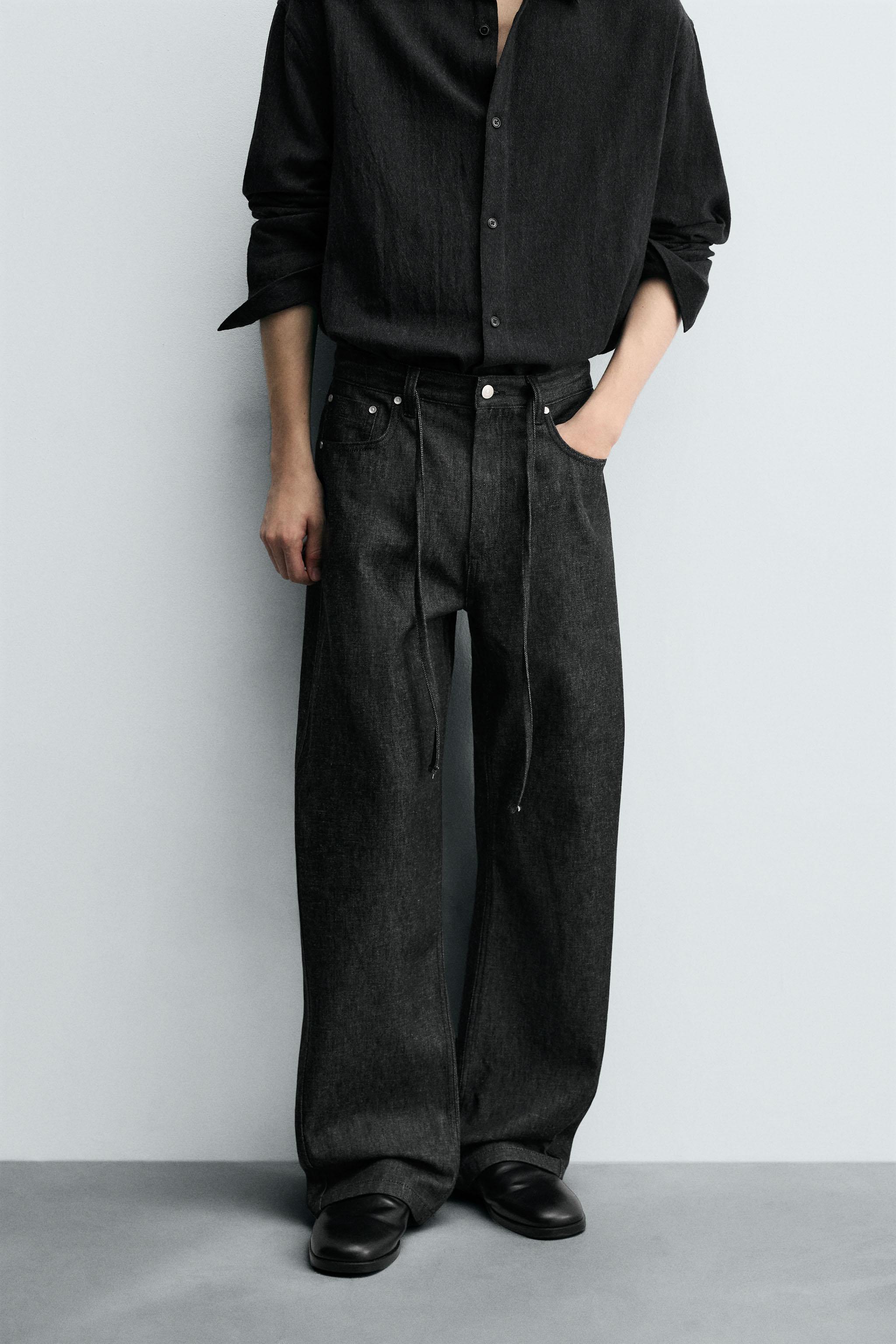 RELAXED FLARE FIT JEANS