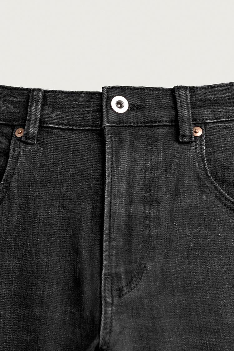 Jeans de corte entallado 8