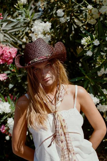 BANDANA ESTAMPADA PLUMAS - Arena de Zara - Imagen 0