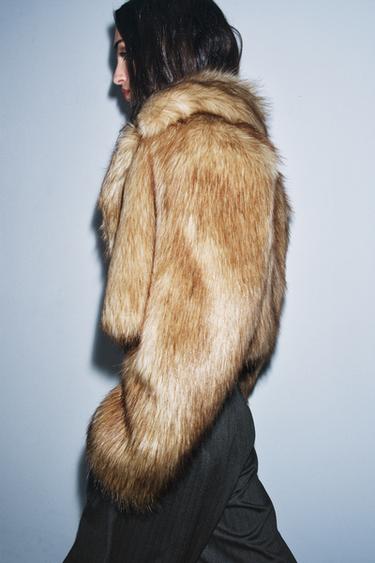 Zara ZW COLLECTION FAUX FUR CROPPED JACKET - Beige