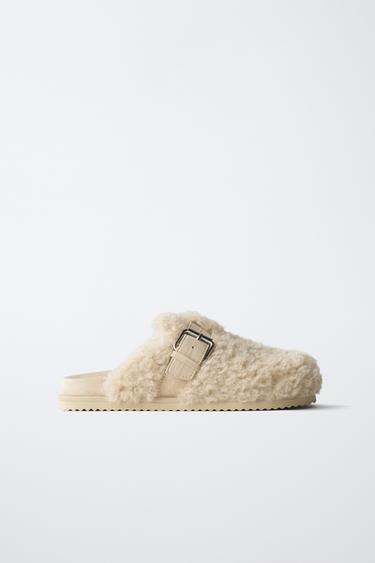 FAUX SHEARLING CLOGS - Ecru White by Zara