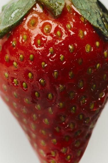 CHAOTIC BERRIES EDP 100ML (3.4 FL.OZ). -  by Zara - Image 2