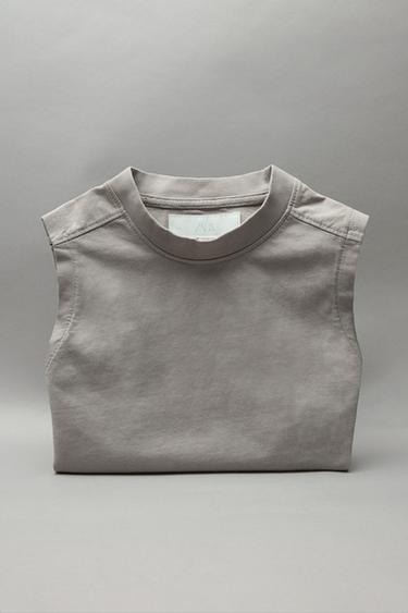T-SHIRT LISA SEM MANGAS COM ETIQUETA - Cinzento-toupeira da Zara