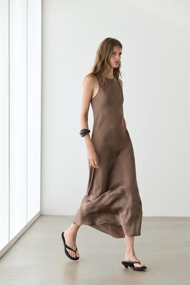 Robe longue fluide satinée - Toffee de Zara
