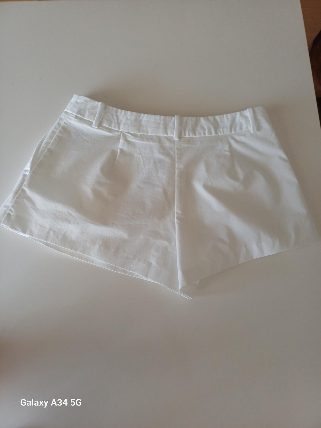 BELTED FLOWING BERMUDA SHORTS - Image 2