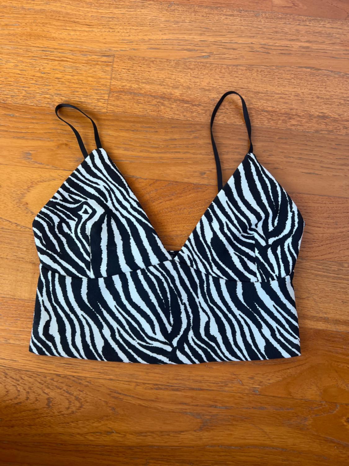 ANIMAL PRINT CROP TOP