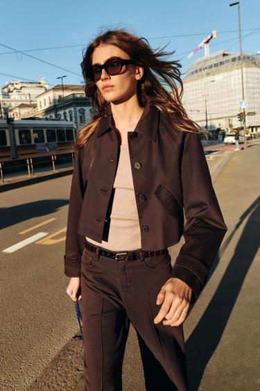 CHAQUETA CORTA SOLAPAS - Marrón de Zara