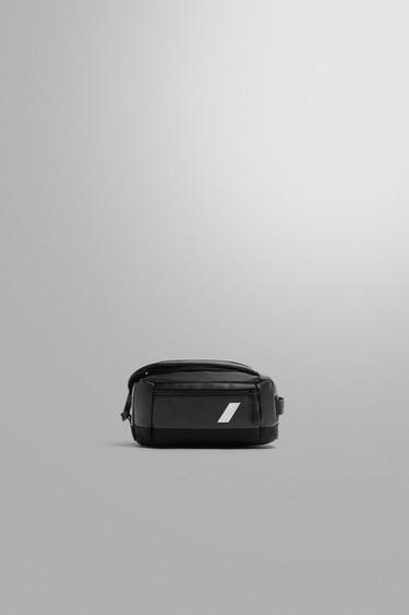 NECESER DEPORTIVO 5L - Negro de Zara