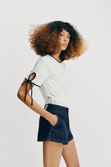 T-SHIRT LISERÉS ET LACETS - Blanc de Zara - Image 2