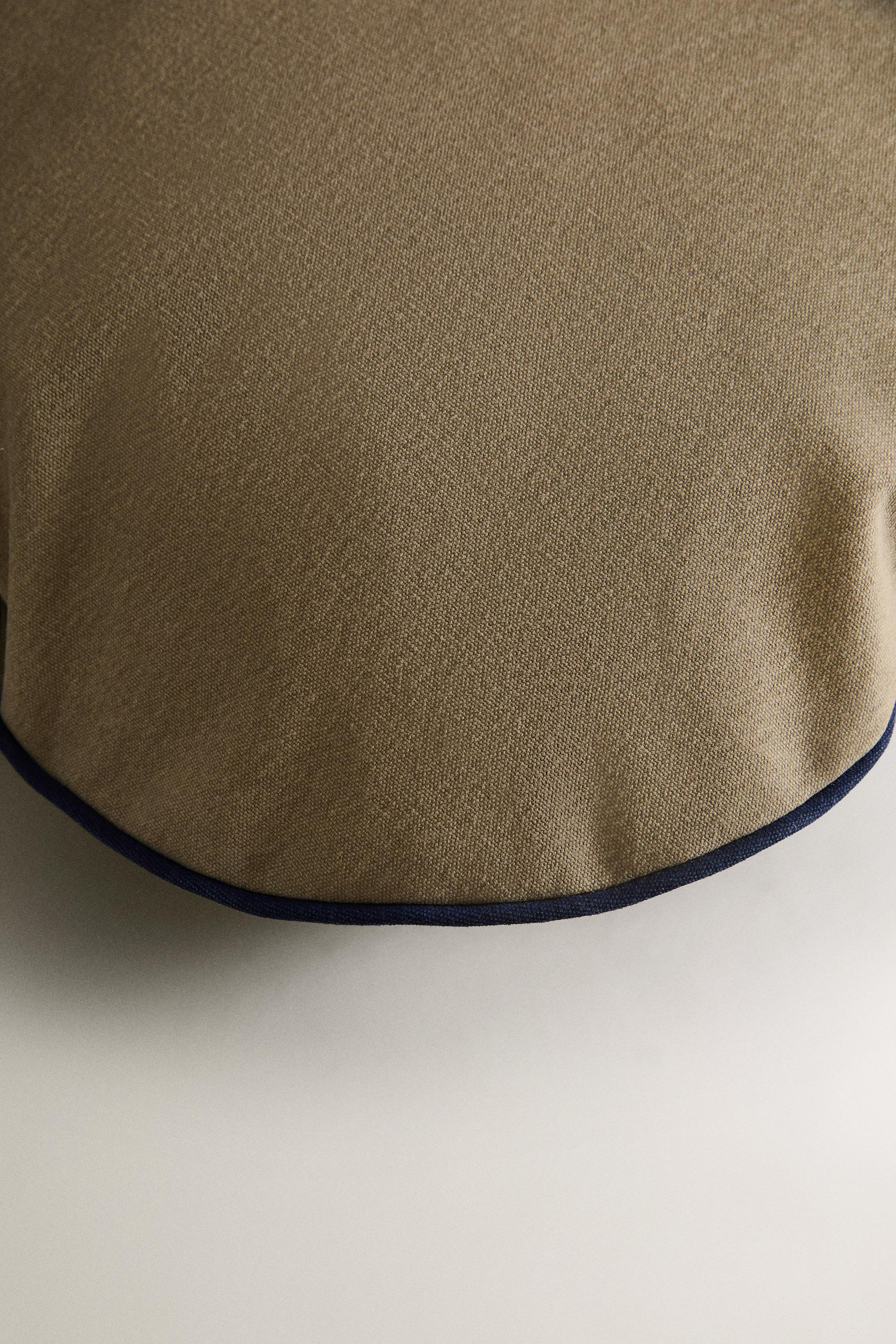 OVAL PET CUSHION