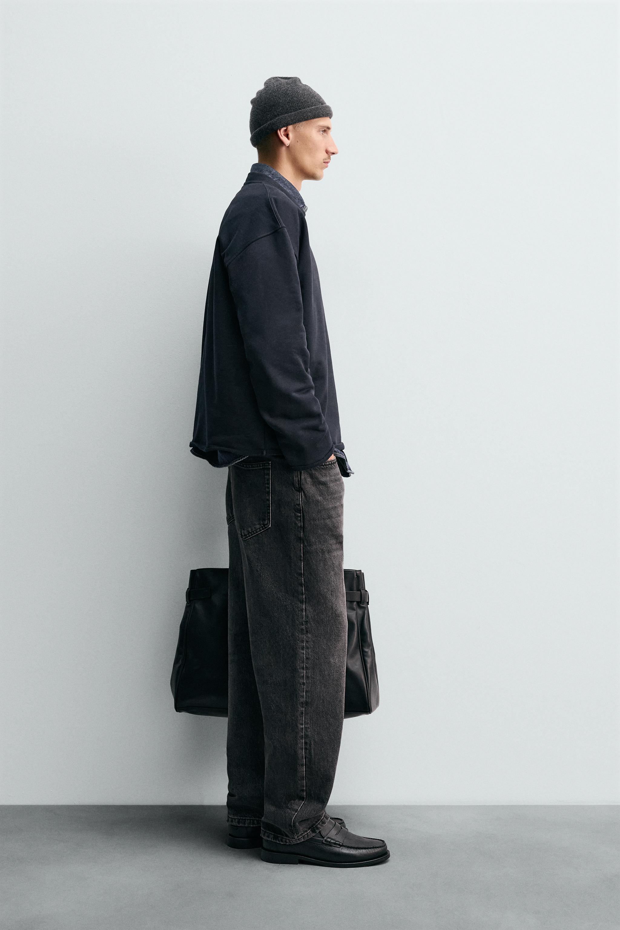 CREW NECK SWEATSHIRT WITH IRREGULAR FINISH