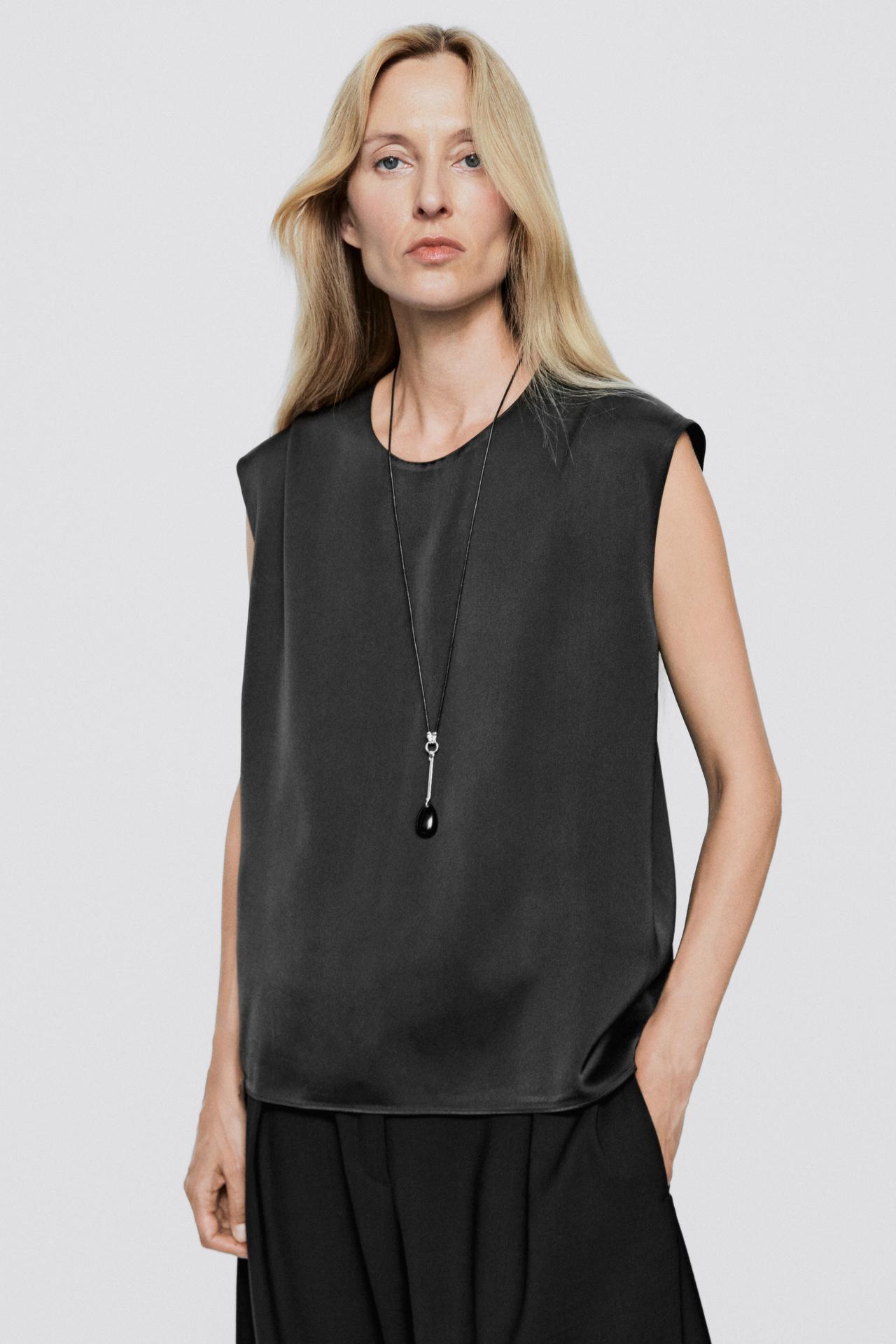 Flowing satin top - LIMITED EDITION — 