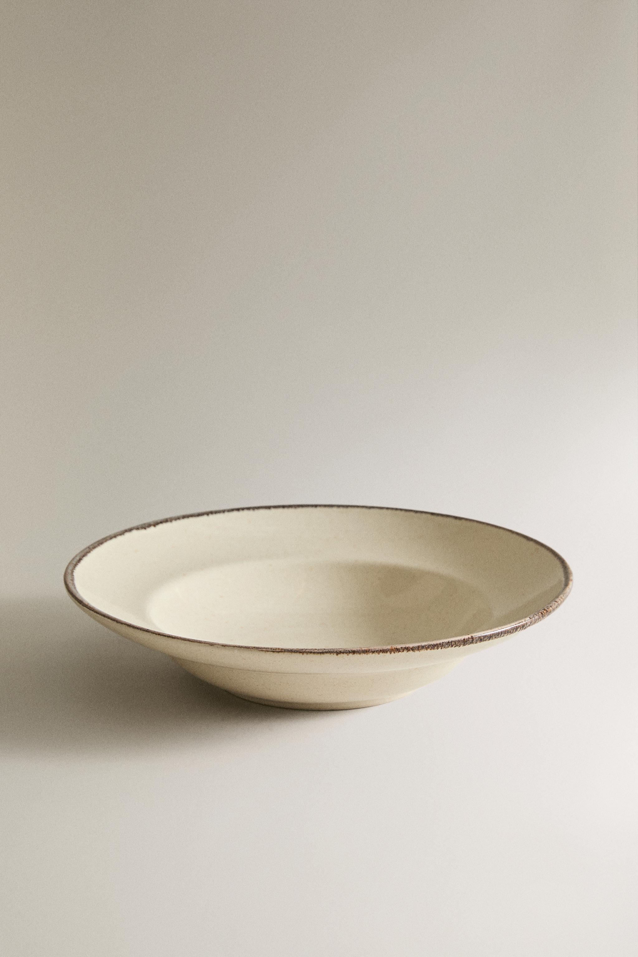 STONEWARE PASTA BOWL — Light ecru