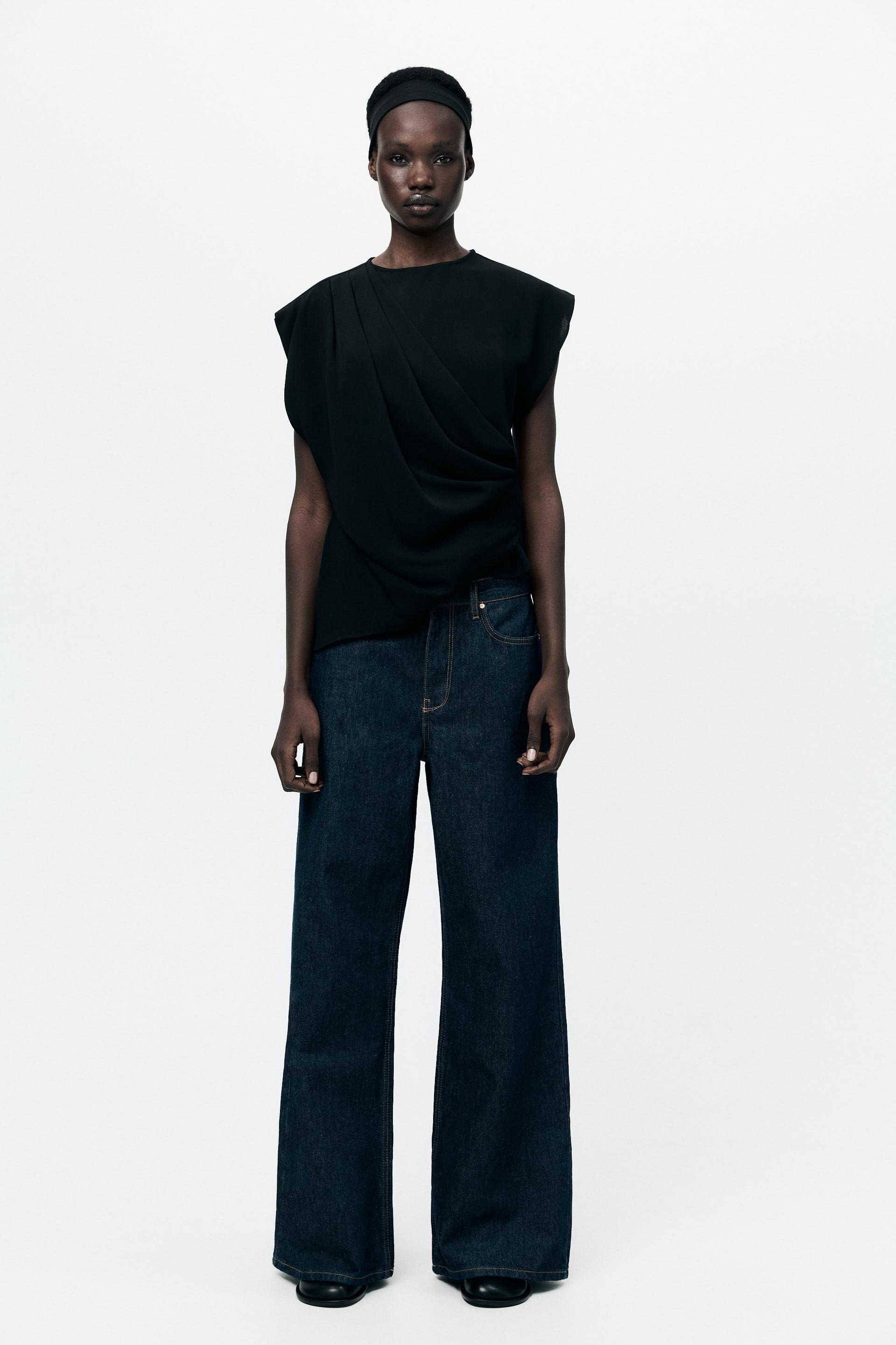 DRAPED TOP