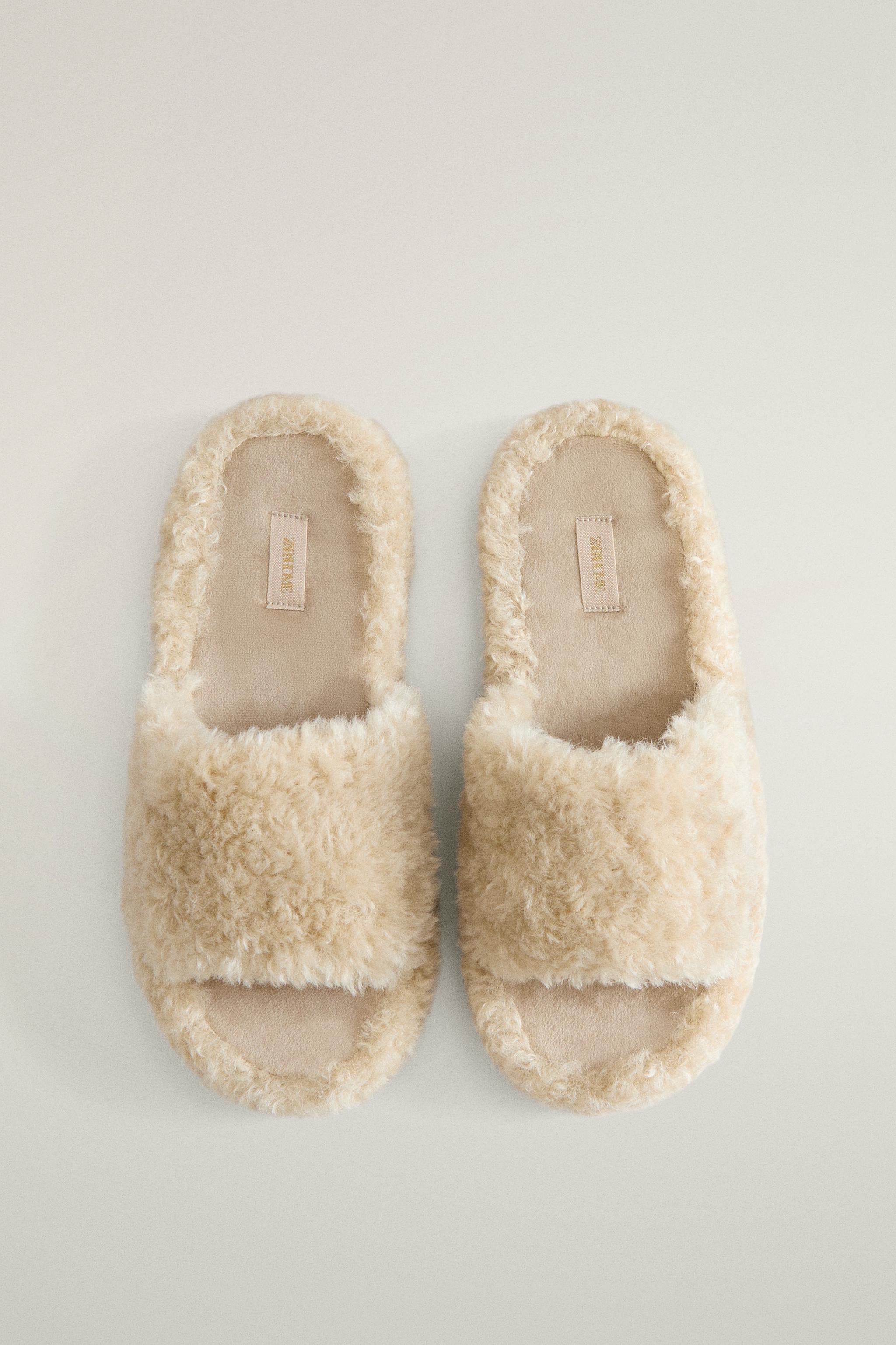 FAUX SHEARLING FLATFORM SLIDES