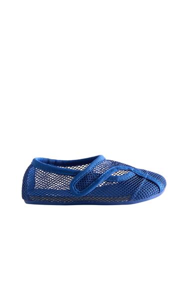 ESCARPÍN INFANTIL REJILLA - Azul de Zara