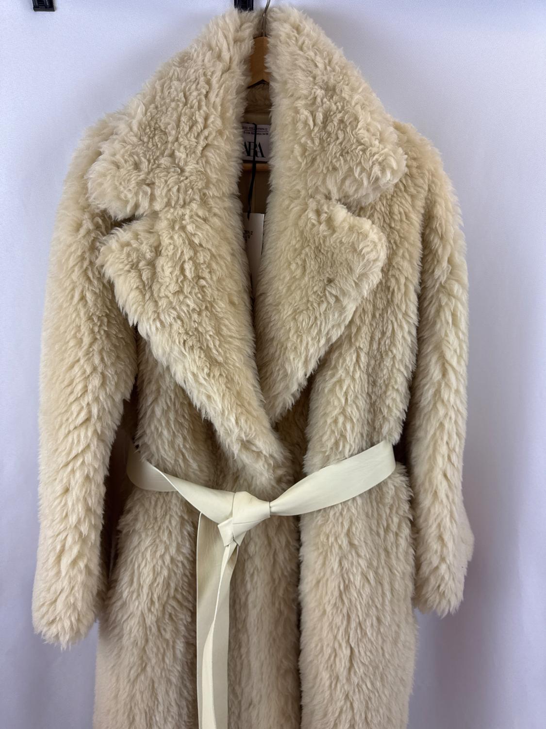 FAUX FUR COAT LIMITED EDITION - Image 4