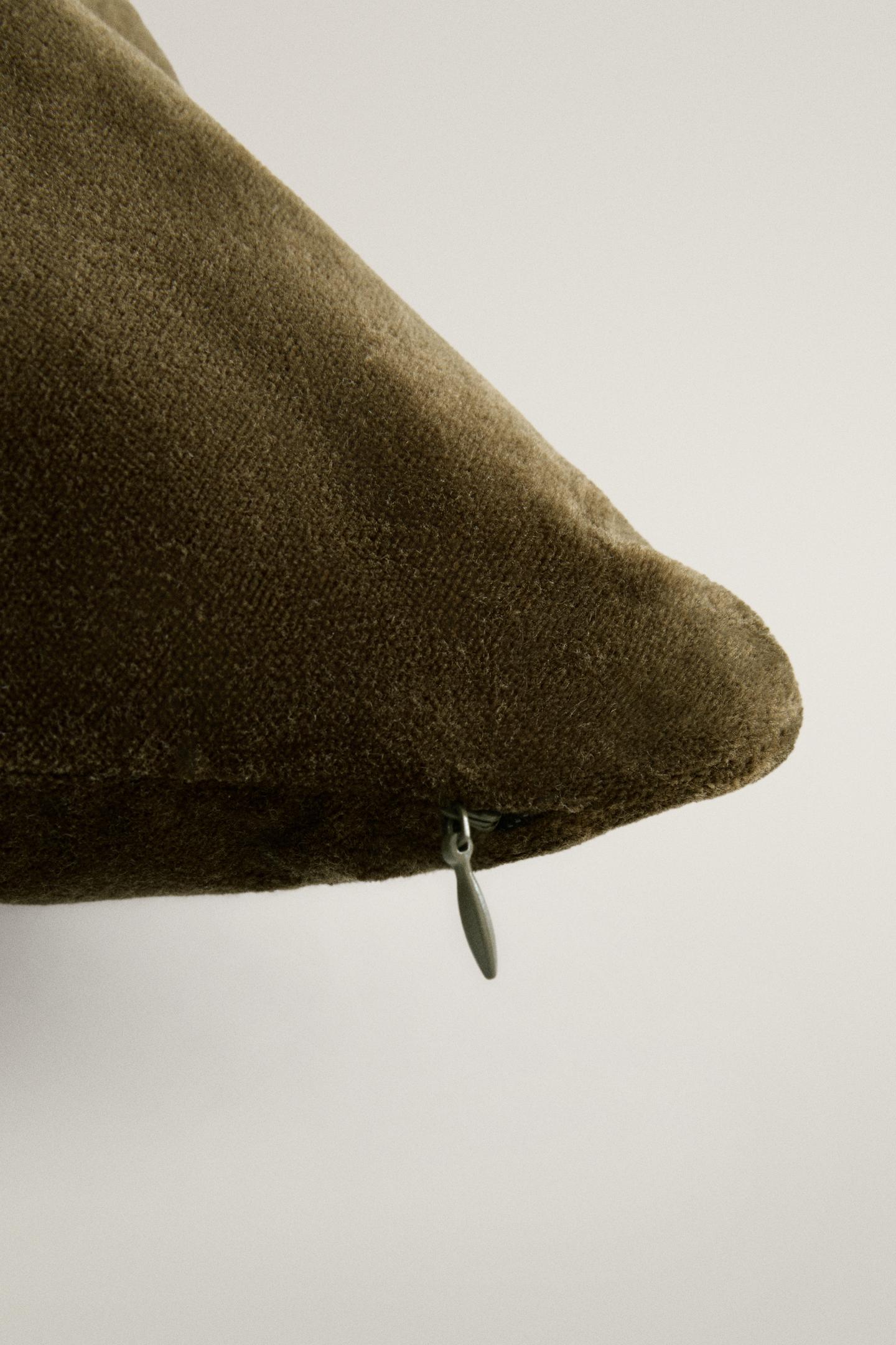 Zara Velvet Embroidered Throw Pillow Cover, цвет: Хаки — фото 4