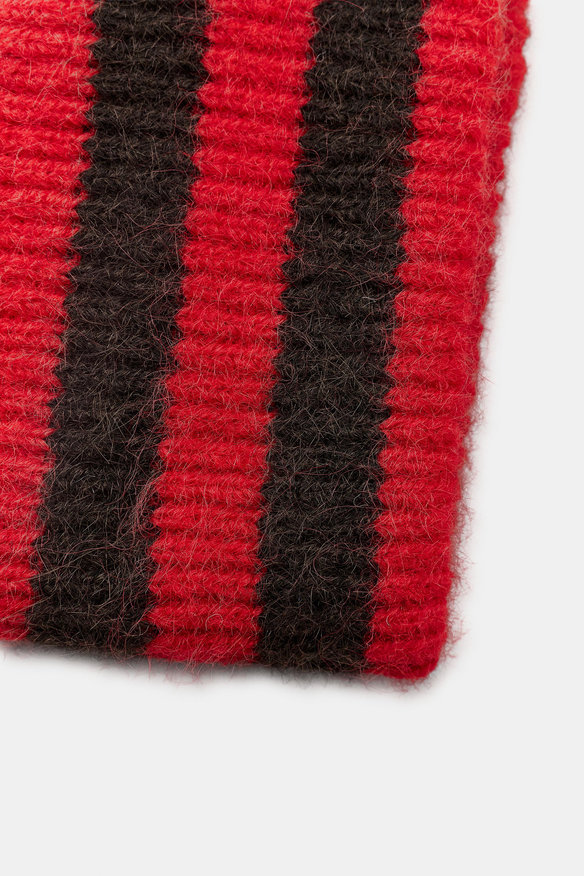 STRIPED KNIT SCARF