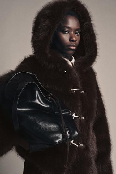 KURZER MANTEL AUS KUNSTFELL ZW COLLECTION - Braun / Grün von Zara