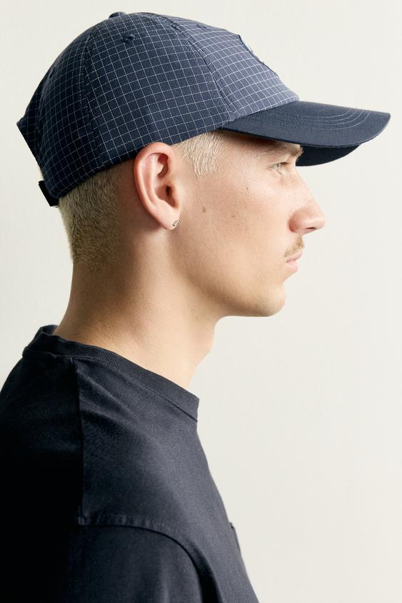 CASQUETTE À CARREAUX AVEC PIÈCE ET BRODERIE - Bleu de Zara - Image 1
