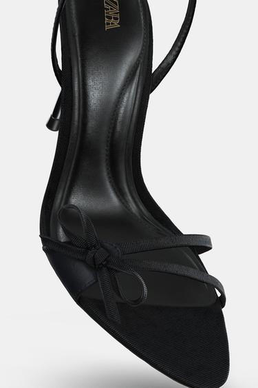 SANDALIA TACÓN TIRAS SATINADA - Negro de Zara - Imagen 0