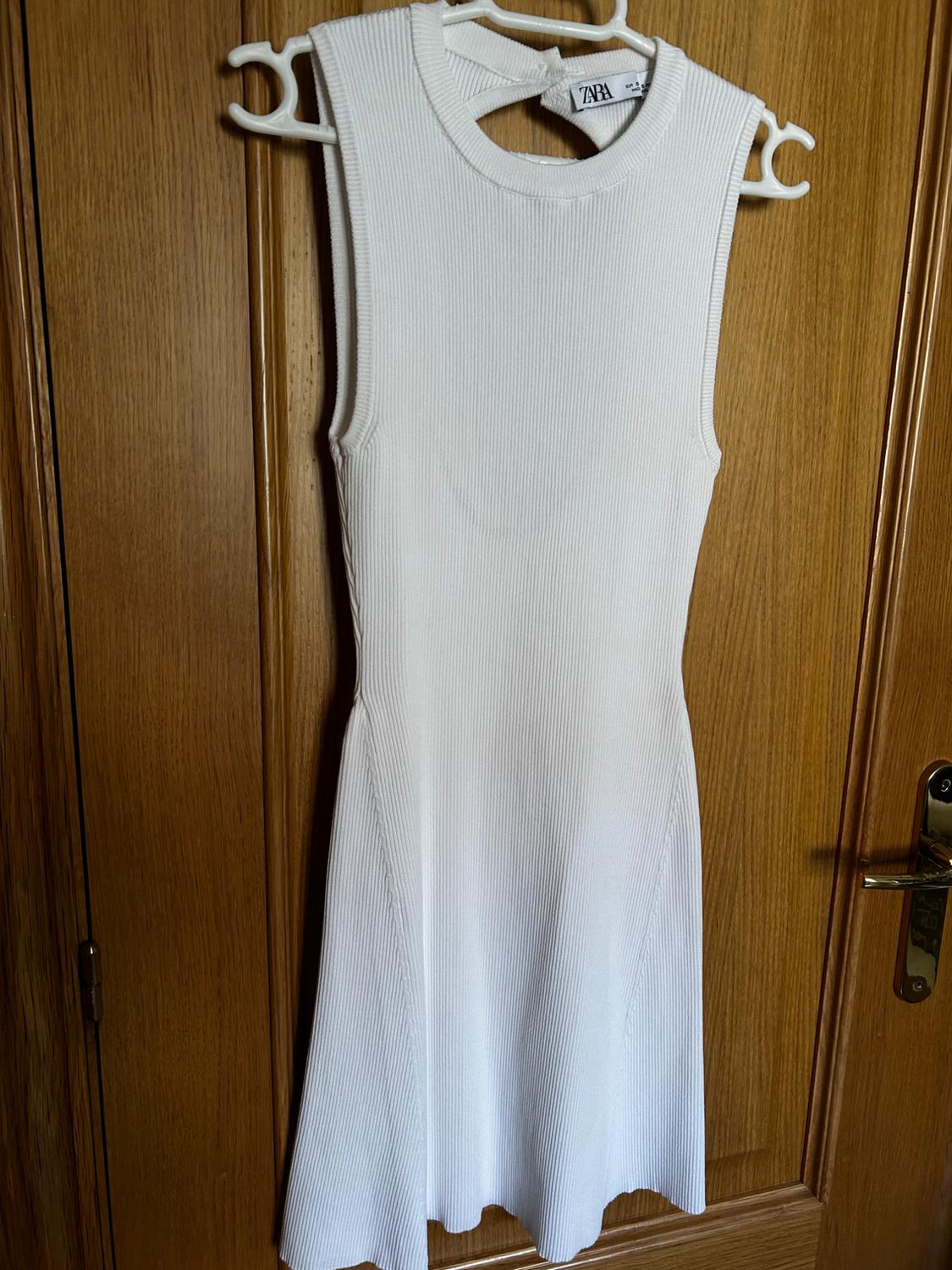 KNIT CUT-OUT DRESS - Image 4