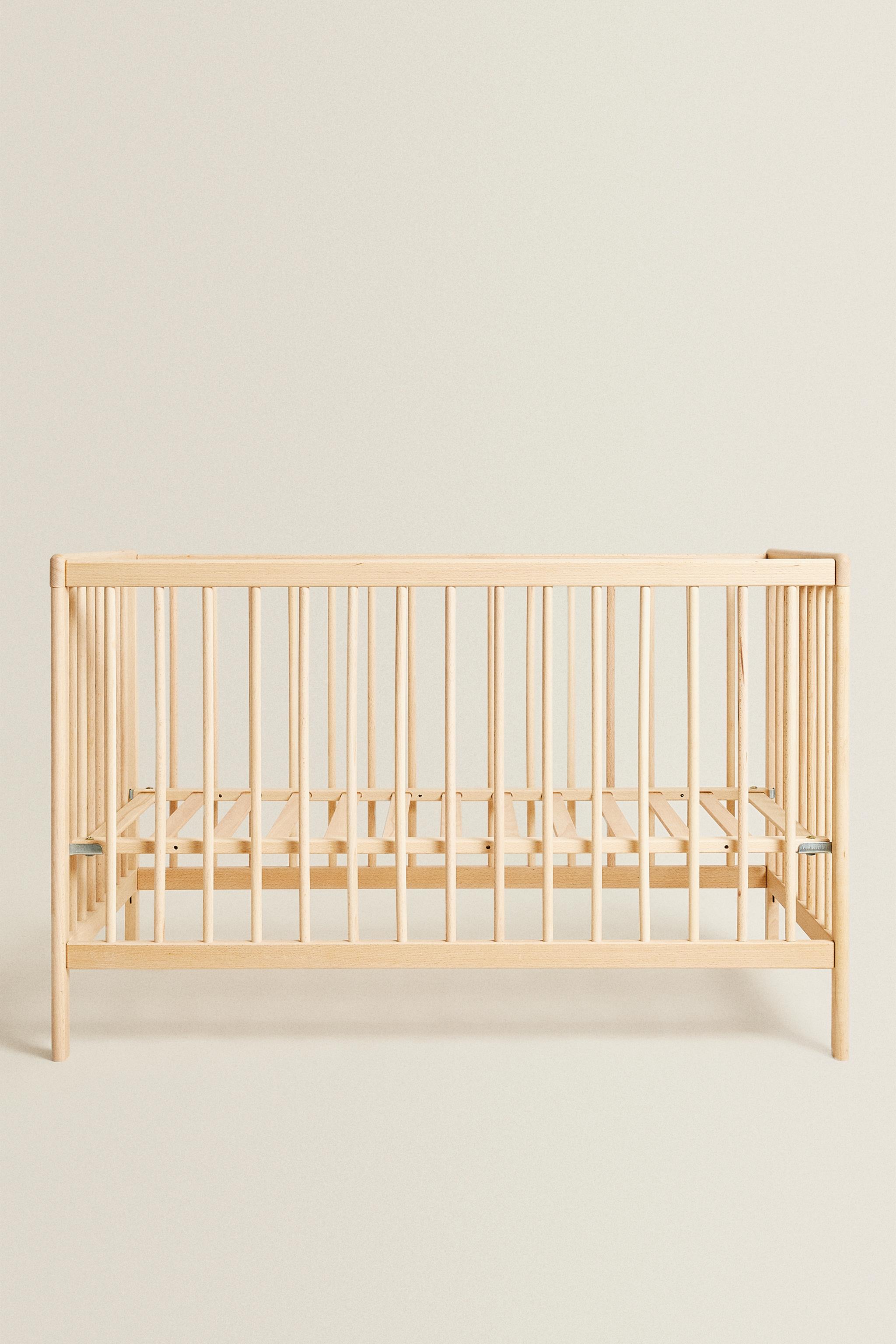 CUNA CLÁSICA MADERA Beige claro ZARA Mexico