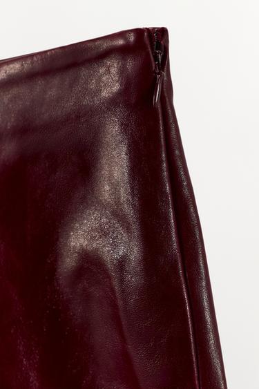 SHORT MINI CUIR 100% - GRENAT de Zara - Image 5