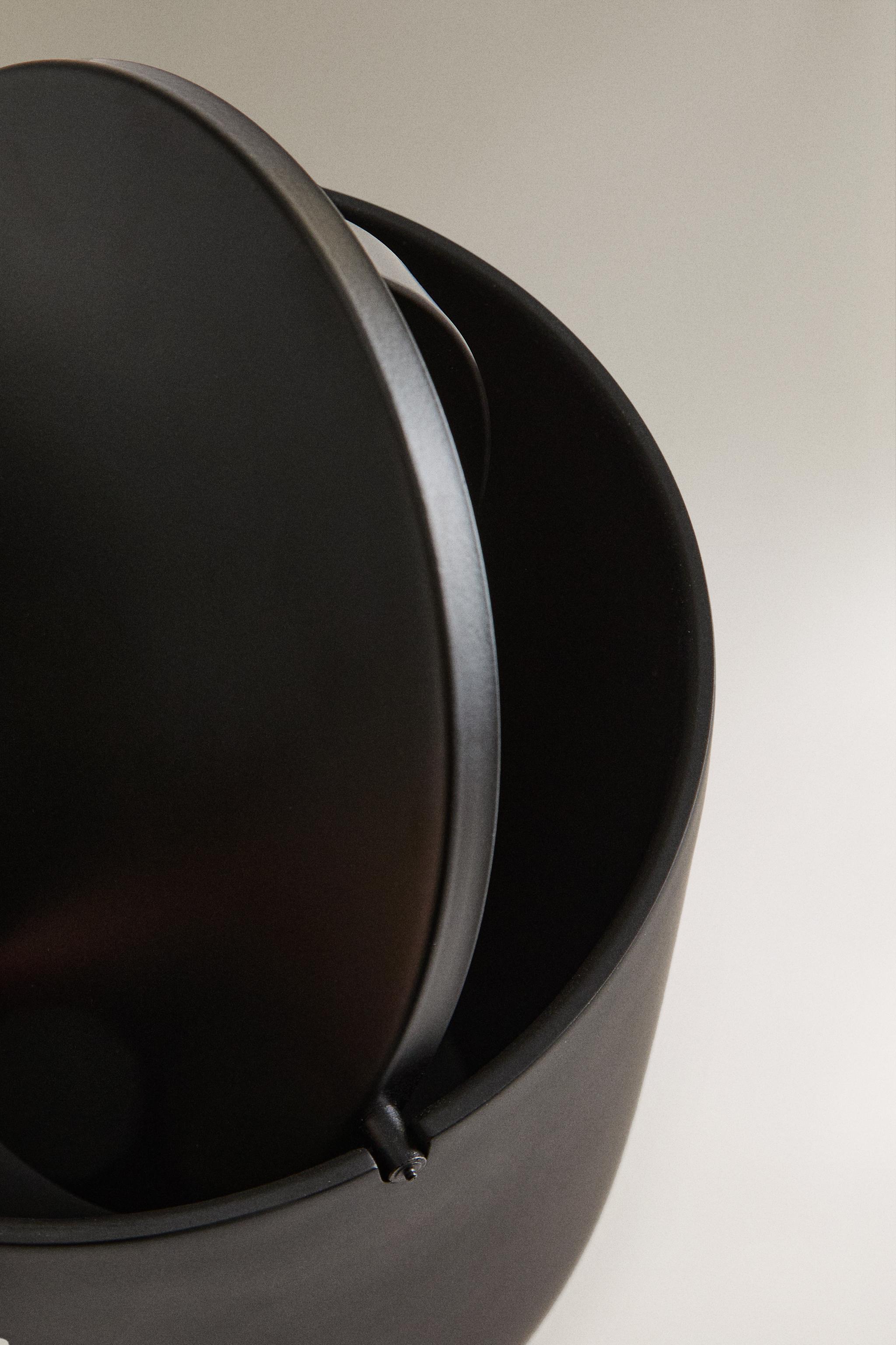 RESIN BATHROOM TRASH CAN