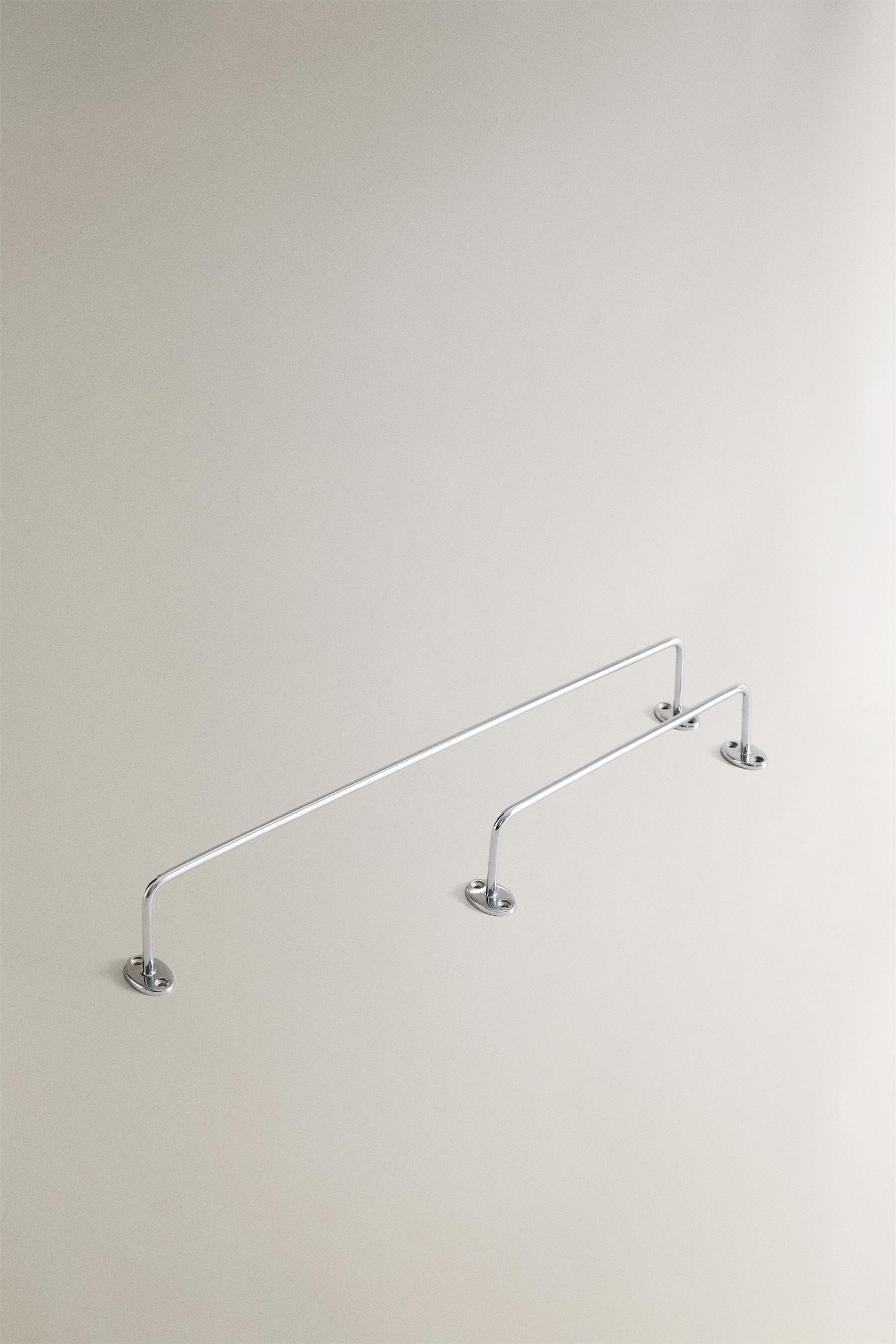 SILVER METAL TOWEL RACK — Silver