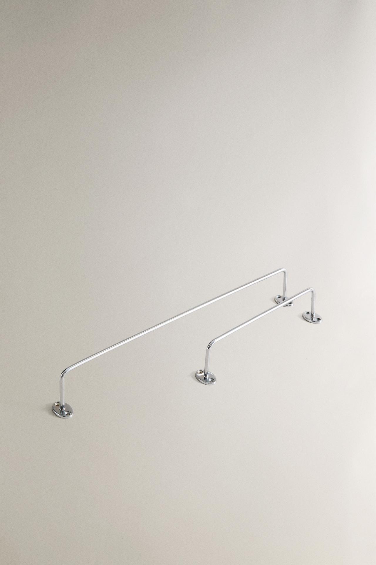 SILVER METAL TOWEL RACK — Silver