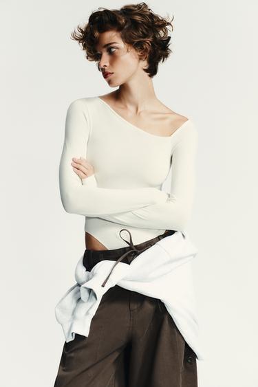 BODY ASYMÉTRIQUE MANCHE LONGUE - Écru de Zara
