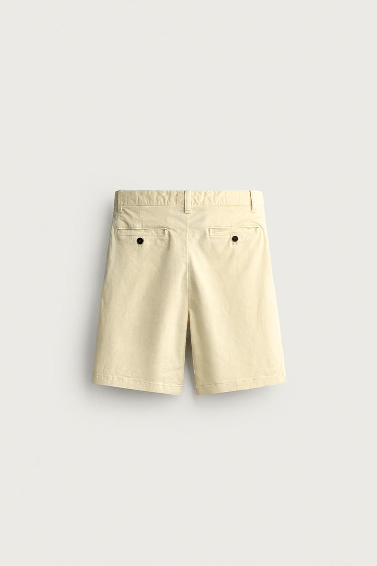 BERMUDA CHINO DE CORTE REGULAR 8