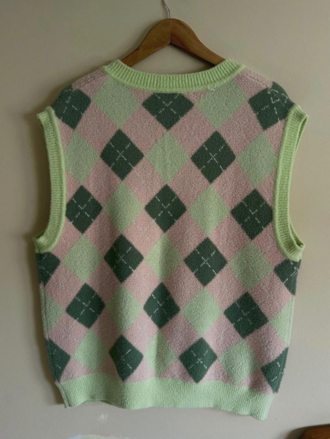 ARGYLE KNIT VEST - Image 3