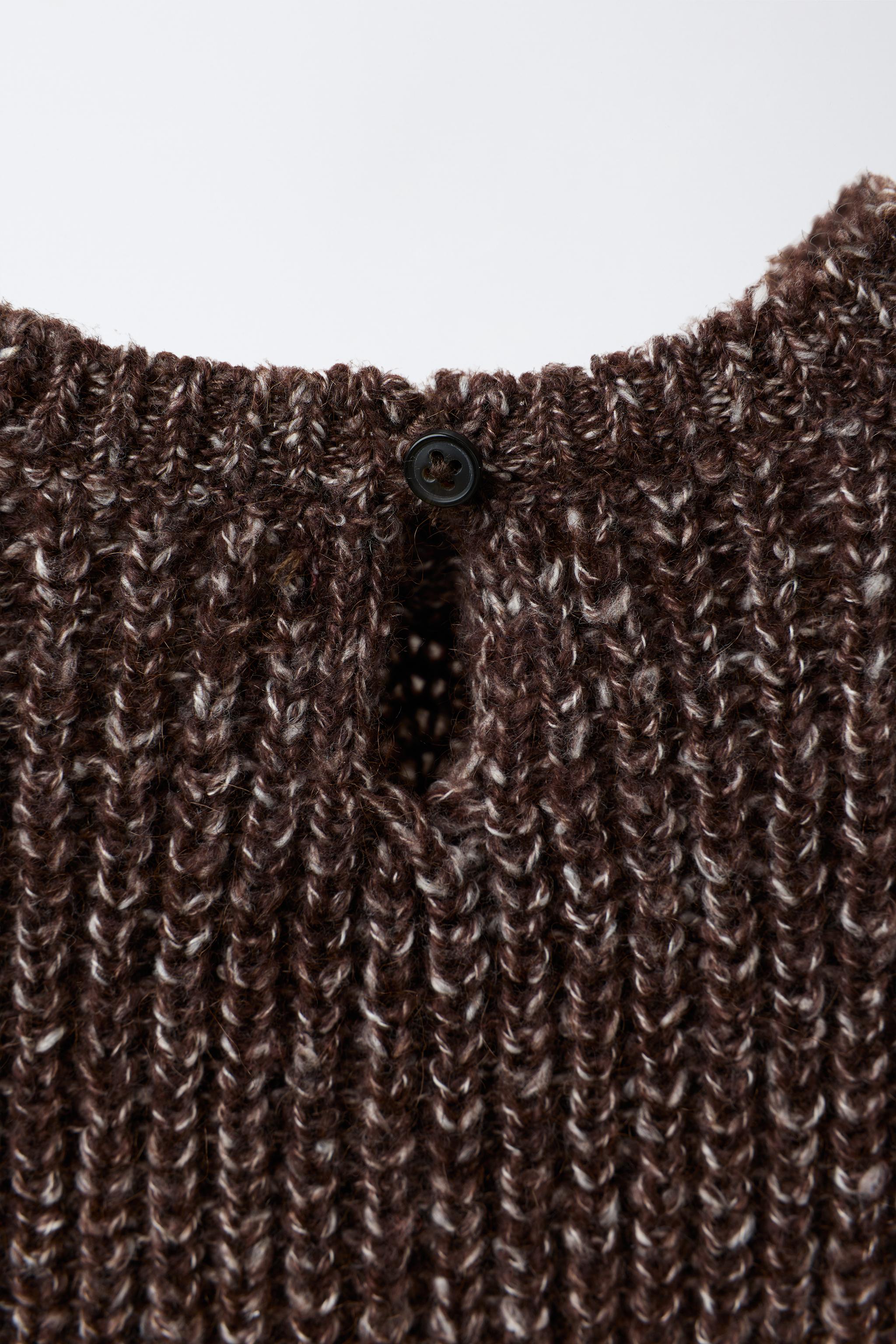 PURL KNIT SWEATER WITH EMBROIDERED FLOWERS