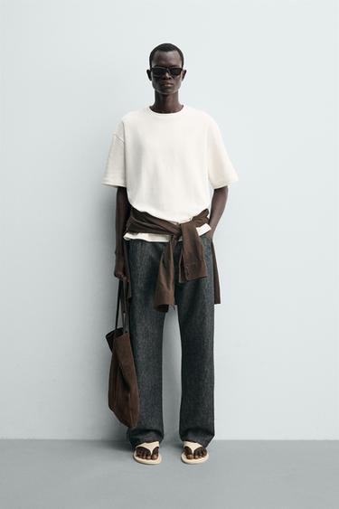 CAMISETA PARCHE TEXTURA COMBINADA - Blanco de Zara - Imagen 0