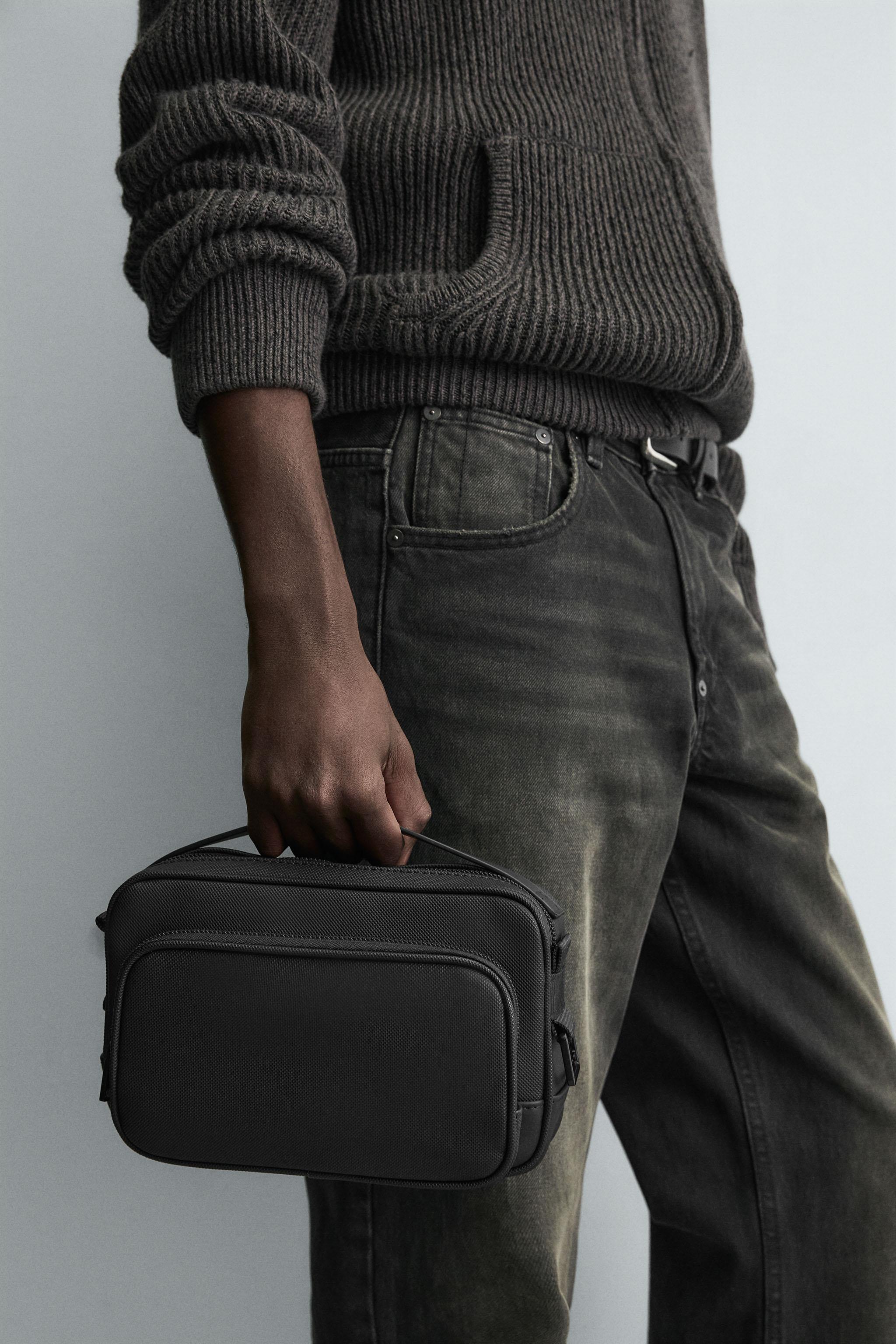 TEXTURED CROSSBODY BAG