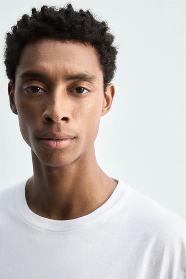 LIGHTWEIGHT IRREGULAR TRIM T-SHIRT - White de Zara - Image 5