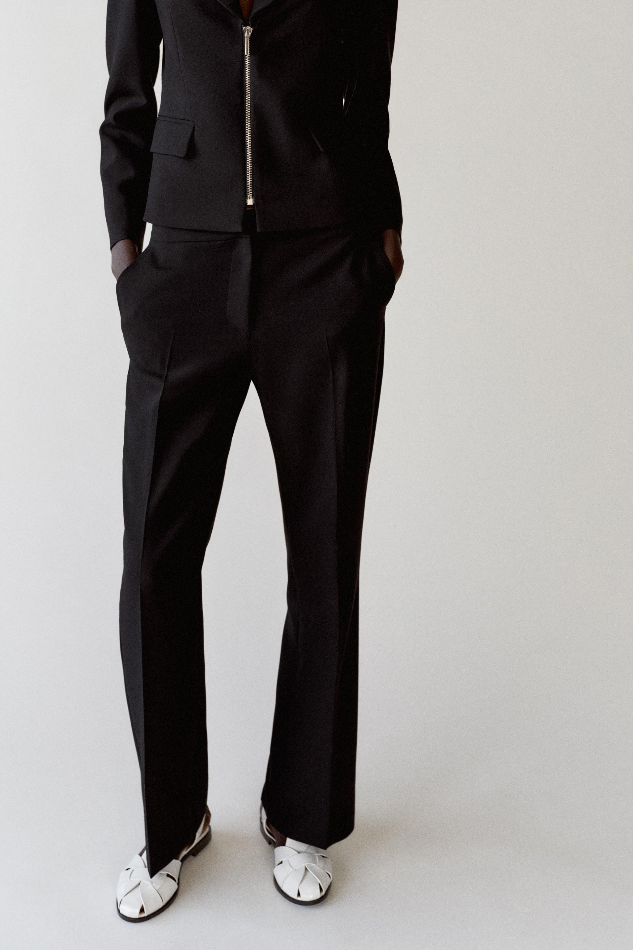 ☆ドイツ発*ZARA*新作*ハイウエストブーツカットパンツ/BLACK☆ ☆ドイツ発*ZARA*新作*ハイウエストブーツカットパンツ/BLACK☆