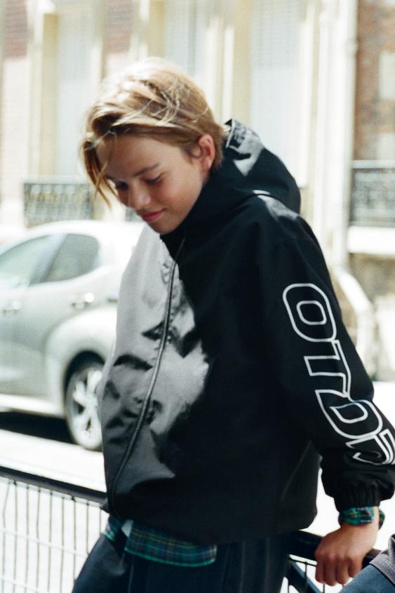 BLOUSON LÉGER DÉPERLANT - Noir de Zara - Image 10