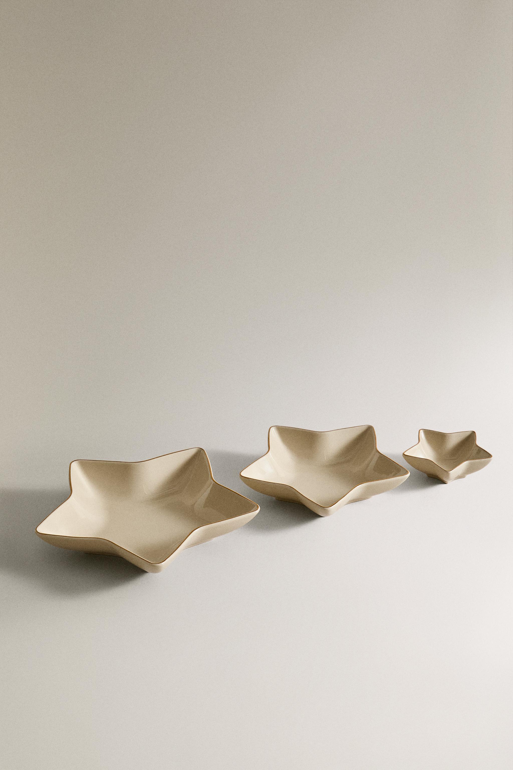 CHRISTMAS STAR STONEWARE PLATE