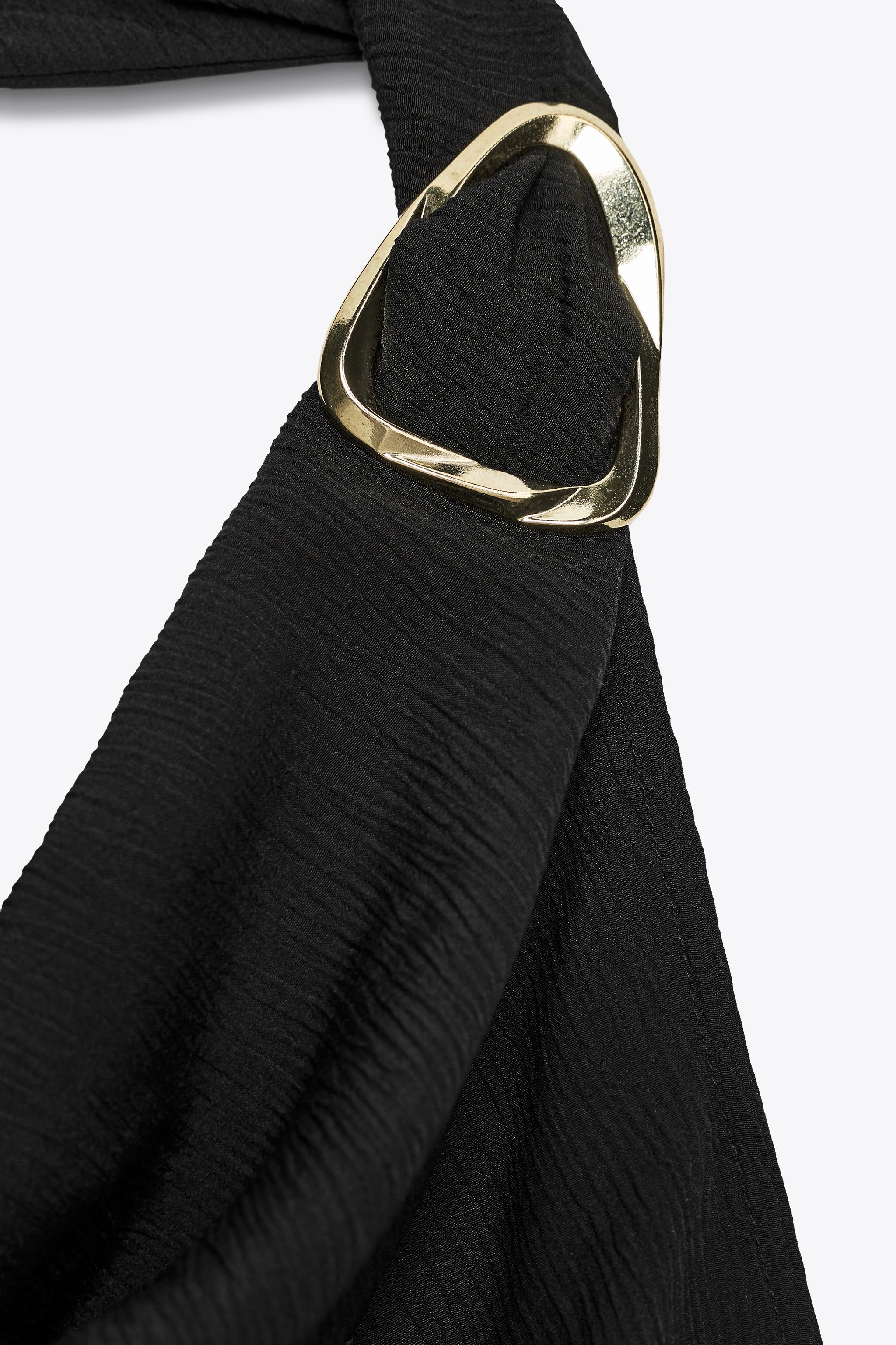 HALTER TOP WITH HARDWARE
