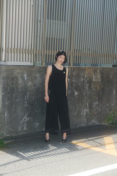 裾プリーツ入りキュロットパンツブラックZaraの裾プリーツ入りキュロットパンツ - ブラック