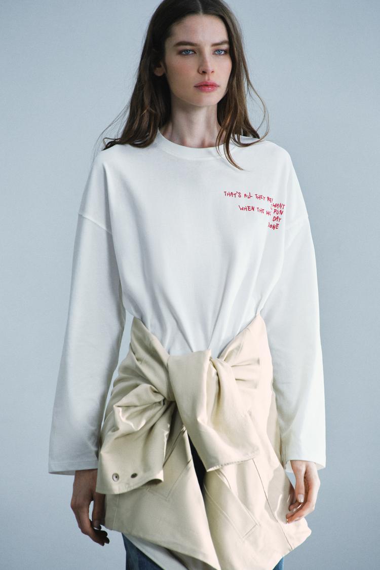CAMISETA OVERSIZE TEXTO