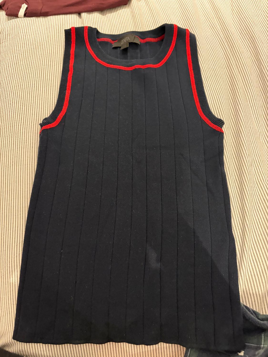 CONTRAST STITCH SLEEVELESS KNIT TOP - Image 2